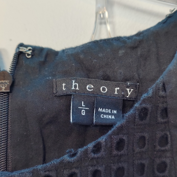 Theory Shift Top / Zip Up Back / Hollow / Black / Fits Medium - Picture 5 of 5